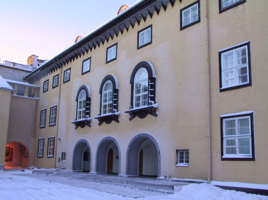 Talvine Riigikogu hoone